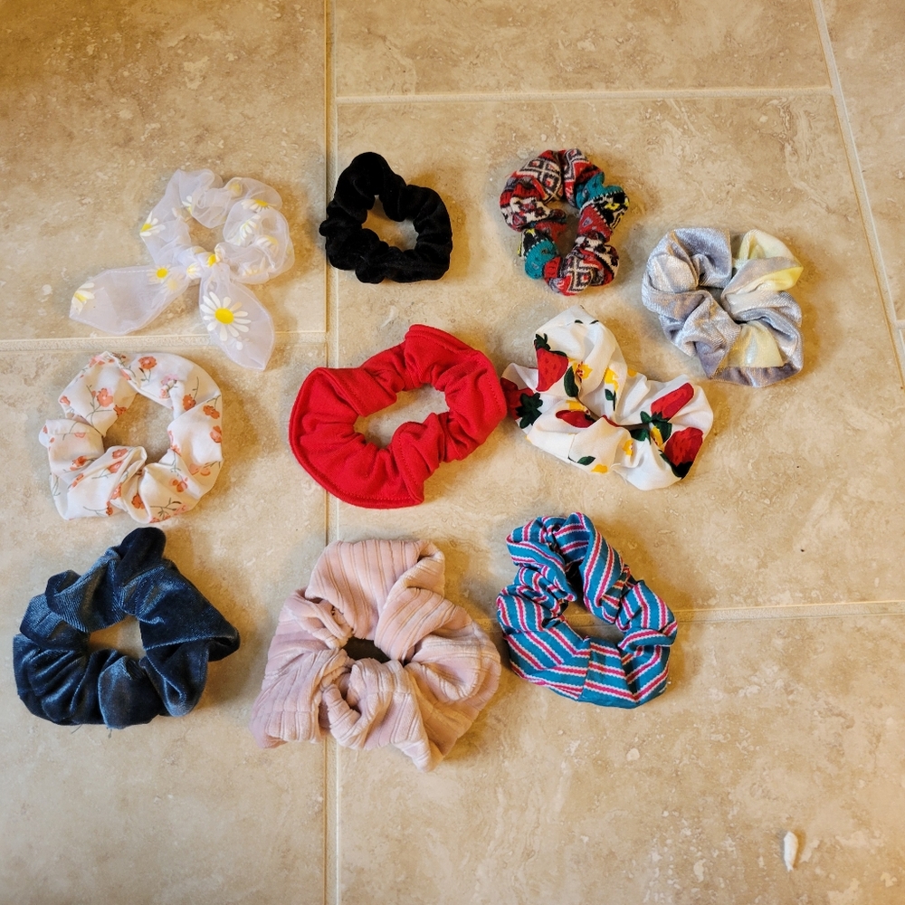 15 Scrunchies